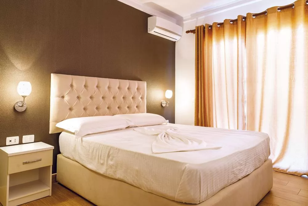 Fa-Fa Mel Holiday DBL 1.jpg